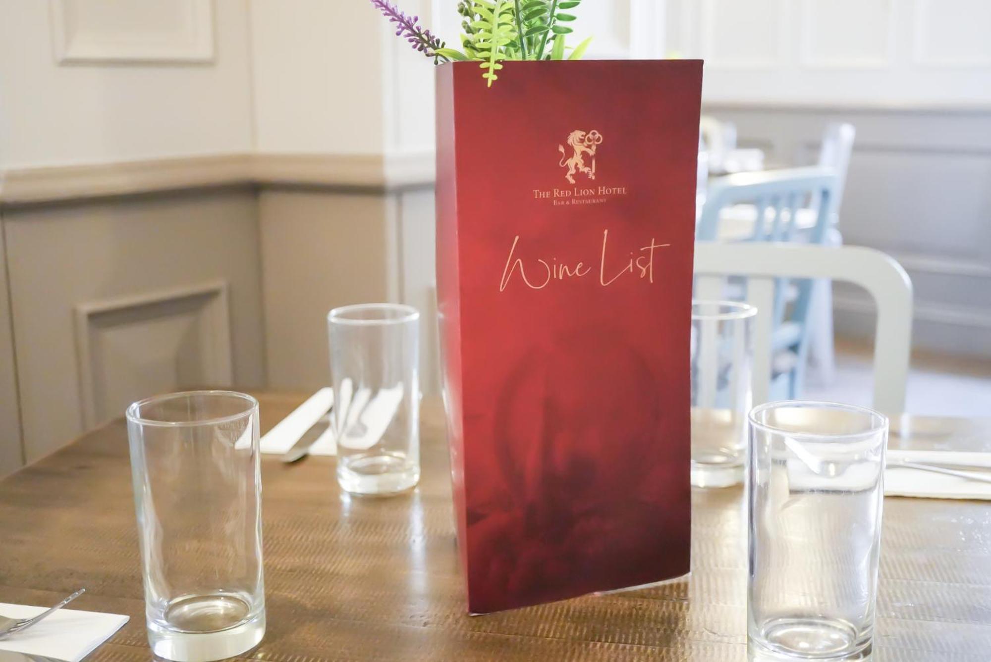 The Red Lion Hotel Spalding Room photo