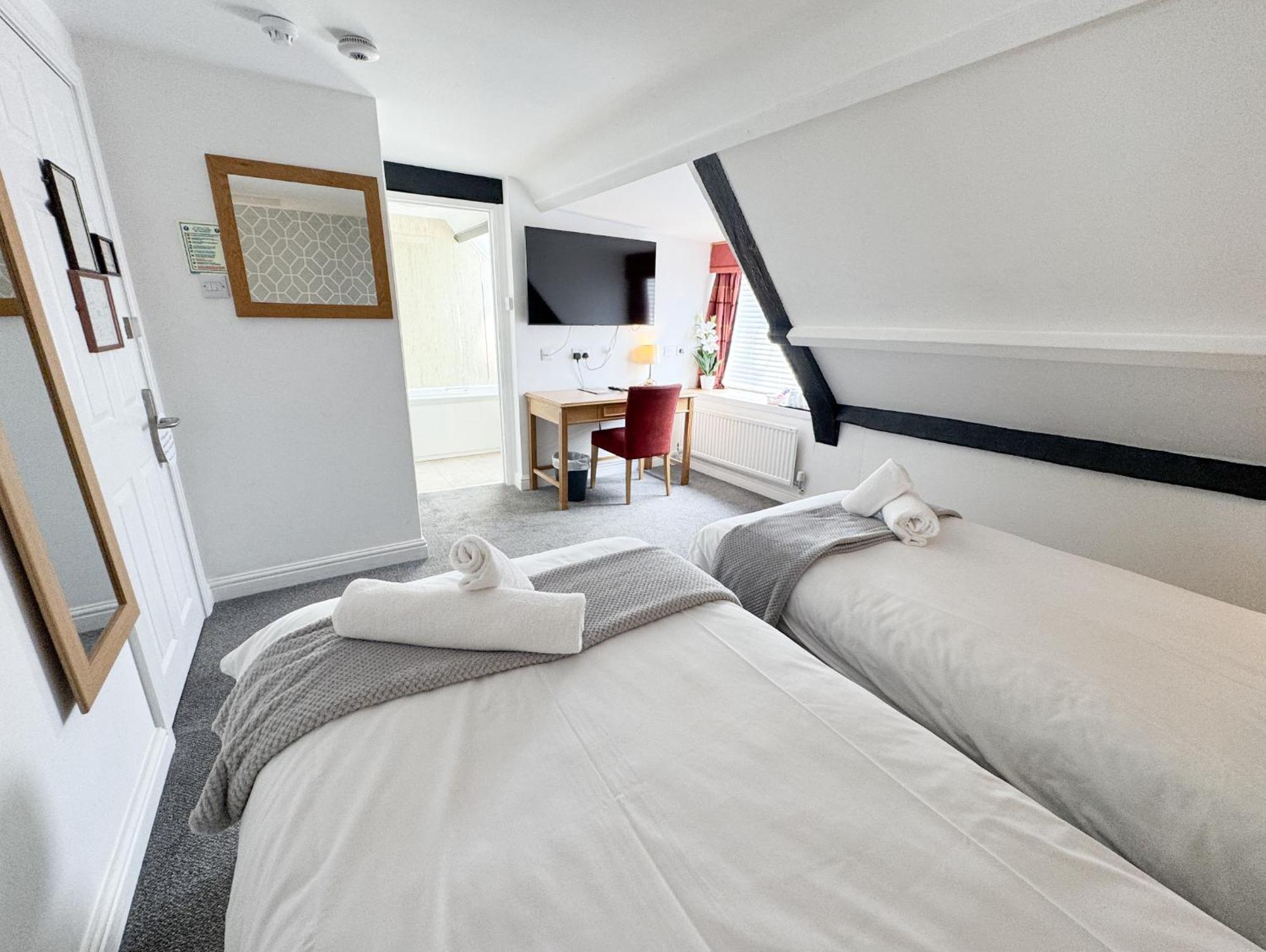 The Red Lion Hotel Spalding Room photo